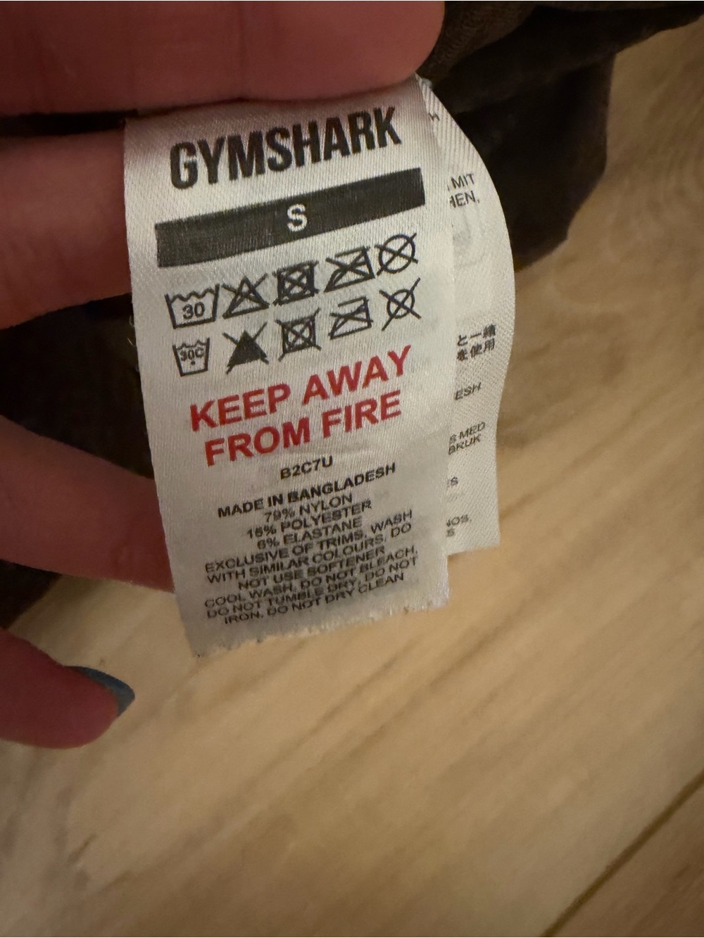 Gymshark White Care Label with Red Warning Text - Picture 2 of 3